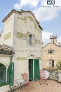 BARCELONA MODERNIST HOUSE La Bombonera